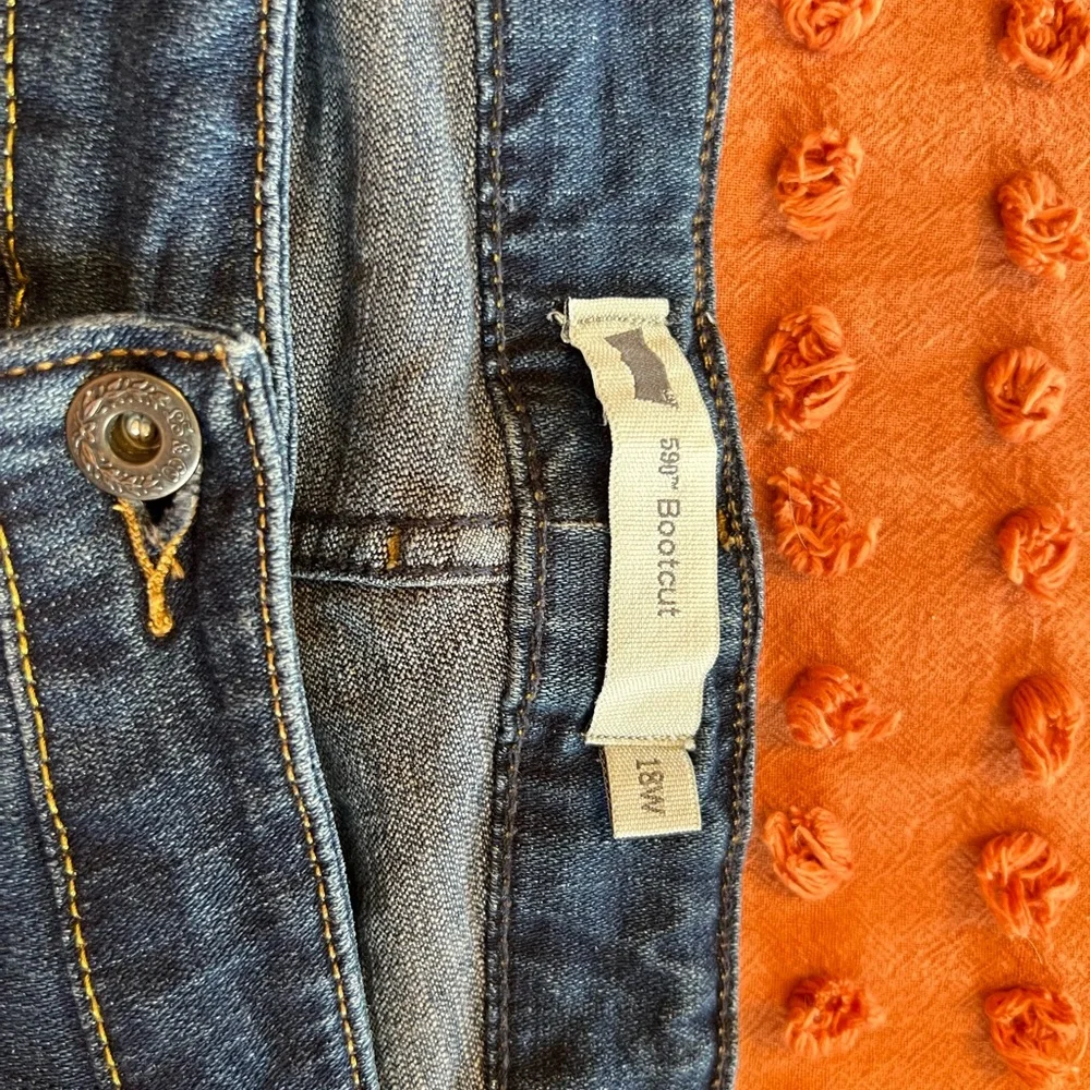 Levi’s Women’s 590 Bootcut Blue Jeans - Picture 1 of 5